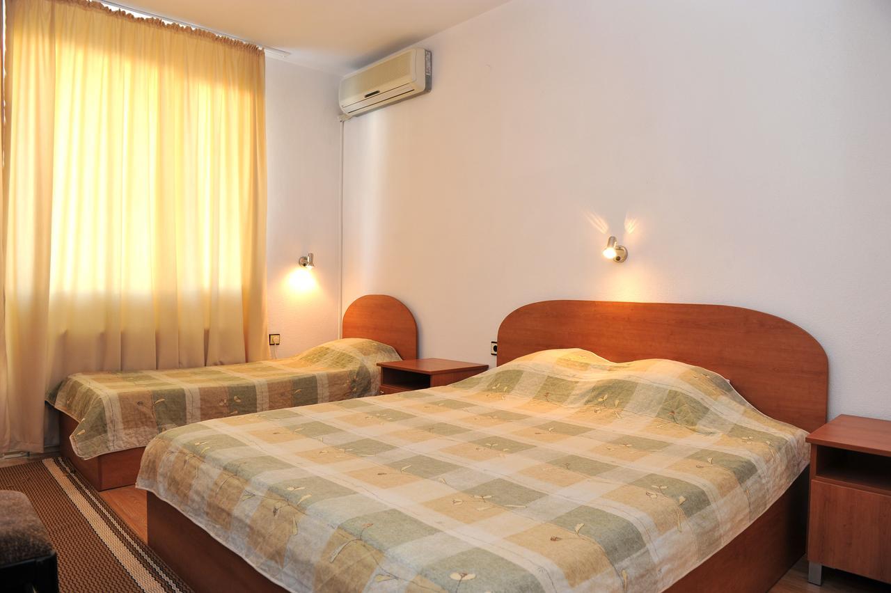Family Hotel Blazhi Sandanski Exterior foto